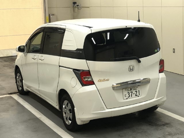 HONDA FREED SPIKE