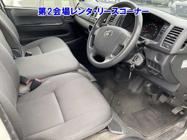 TOYOTA REGIUS ACE