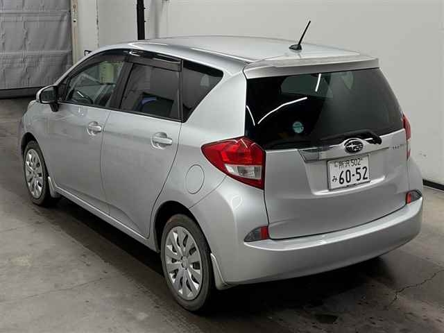 SUBARU TREZIA