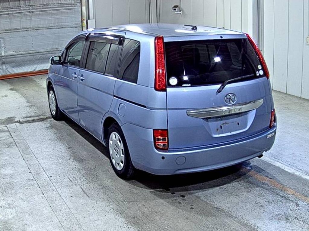 TOYOTA ISIS