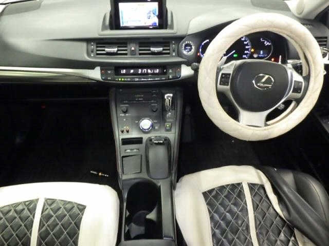 LEXUS CT200H