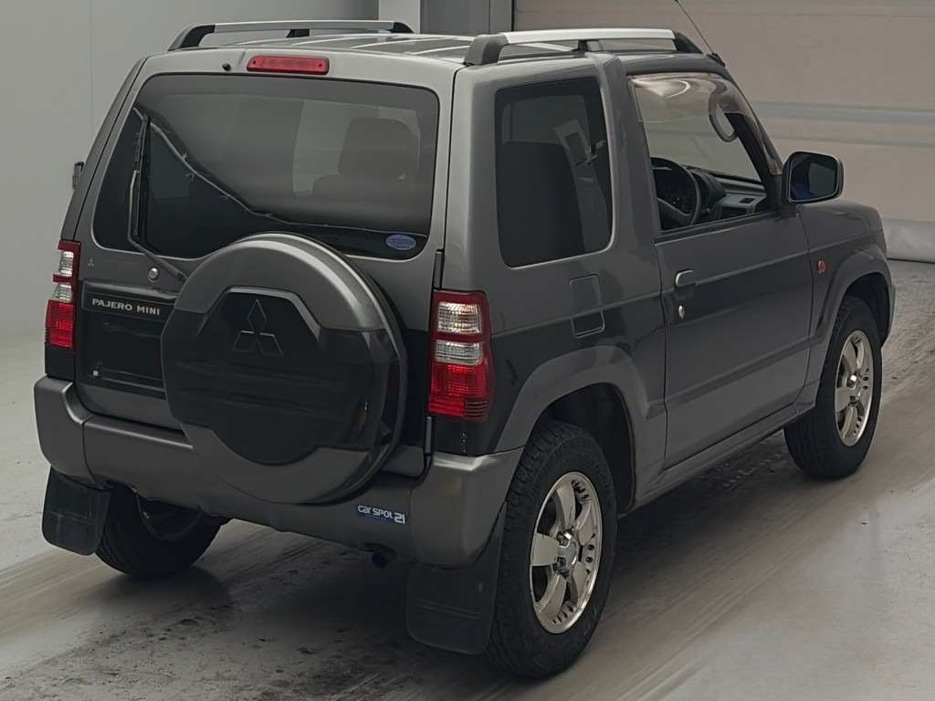 MITSUBISHI PAJERO MINI