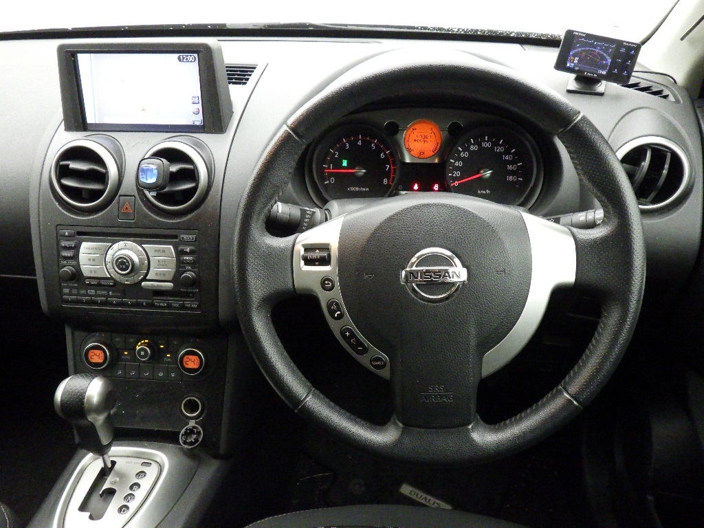 NISSAN DUALIS