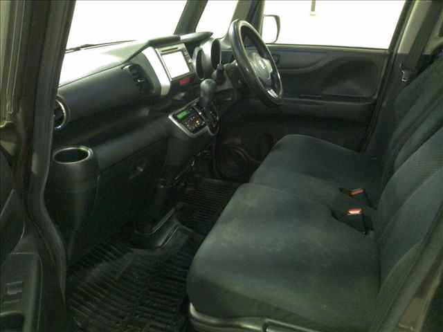 HONDA N-BOX+