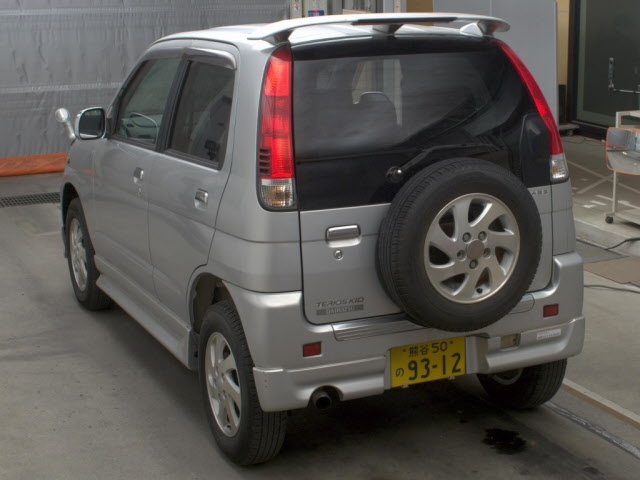 DAIHATSU TERIOS KID