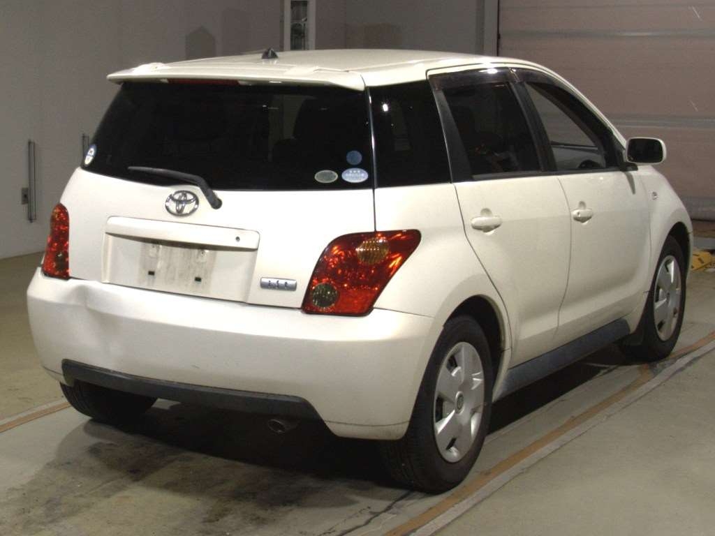 TOYOTA IST