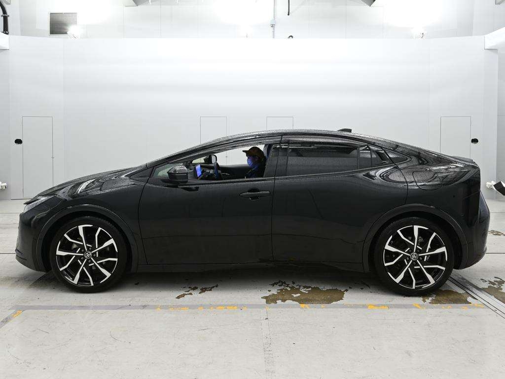TOYOTA PRIUS PHV