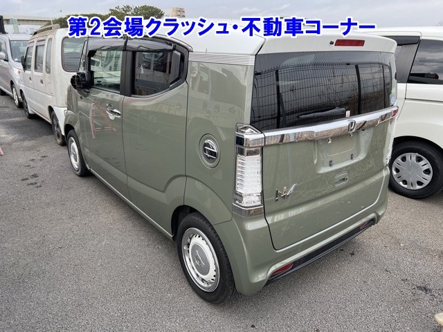 HONDA N-BOX SLASH