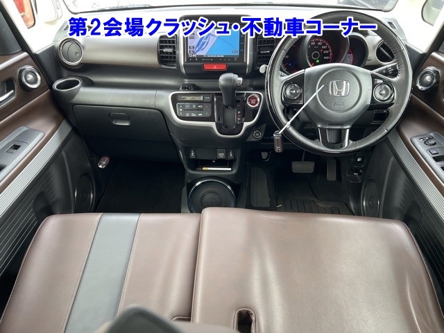 HONDA N-BOX SLASH