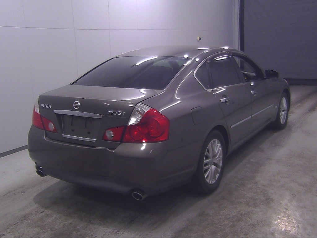 NISSAN FUGA
