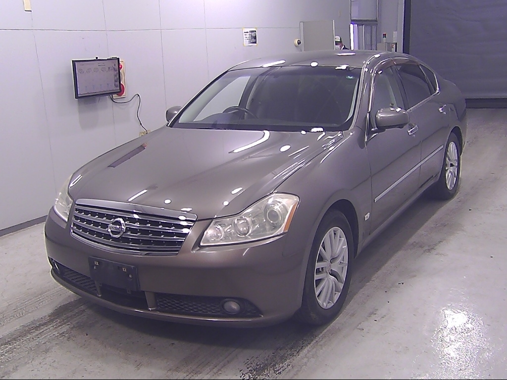 NISSAN FUGA