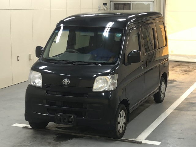 TOYOTA PIXIS VAN