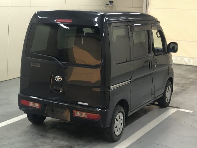 TOYOTA PIXIS VAN