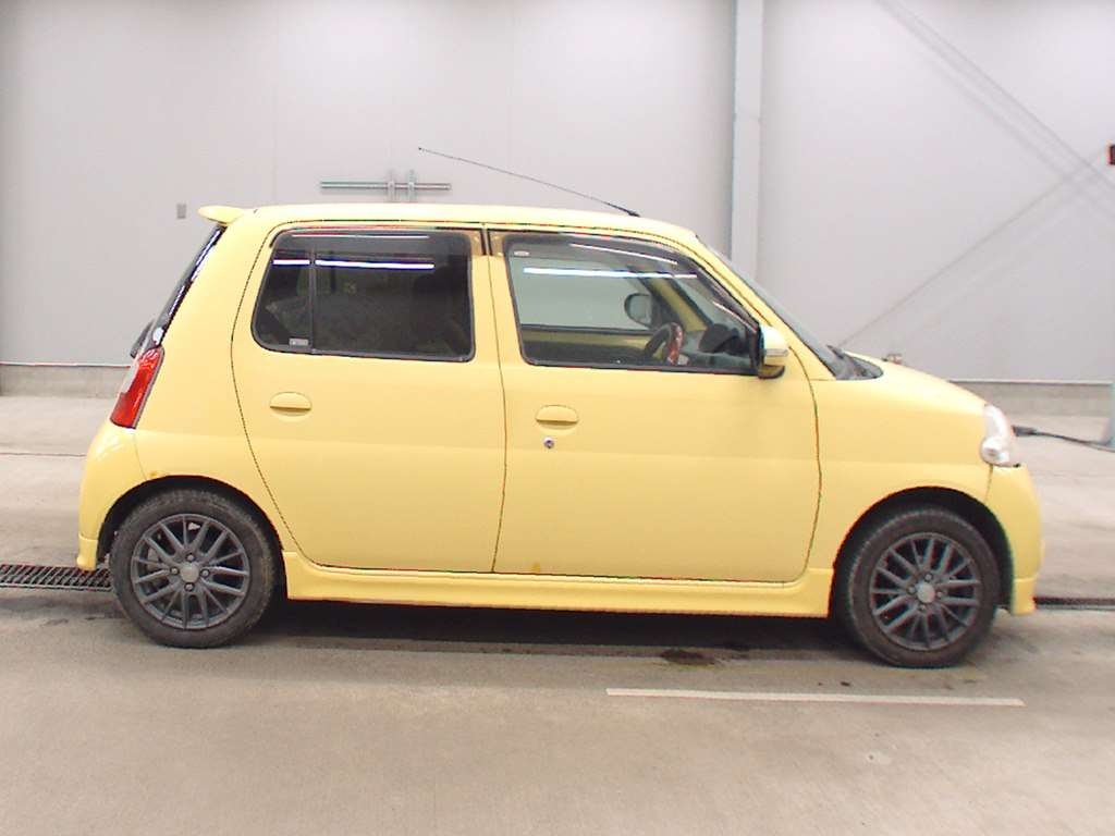 DAIHATSU ESSE