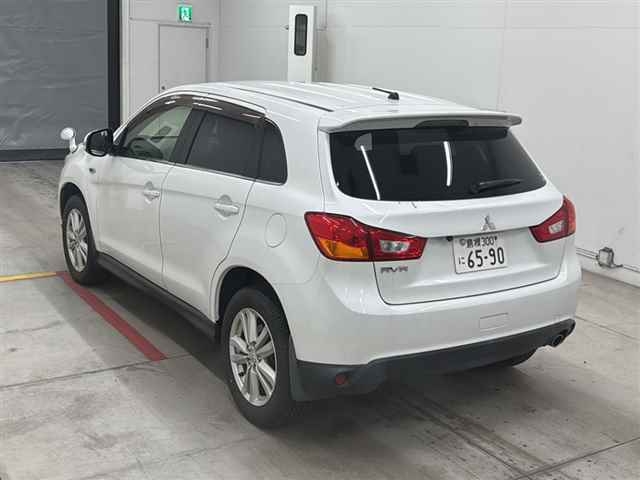 MITSUBISHI RVR