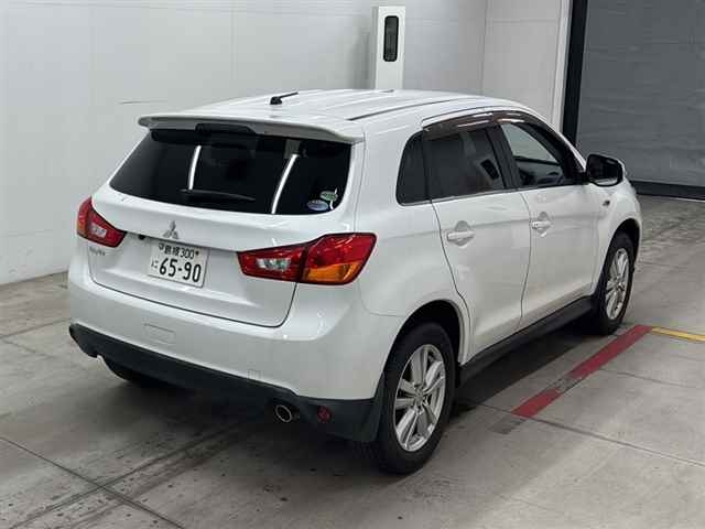 MITSUBISHI RVR