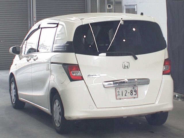 HONDA FREED SPIKE