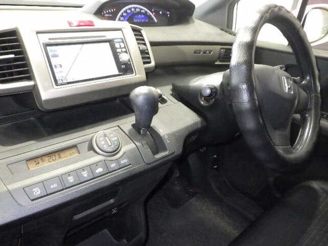 HONDA FREED SPIKE
