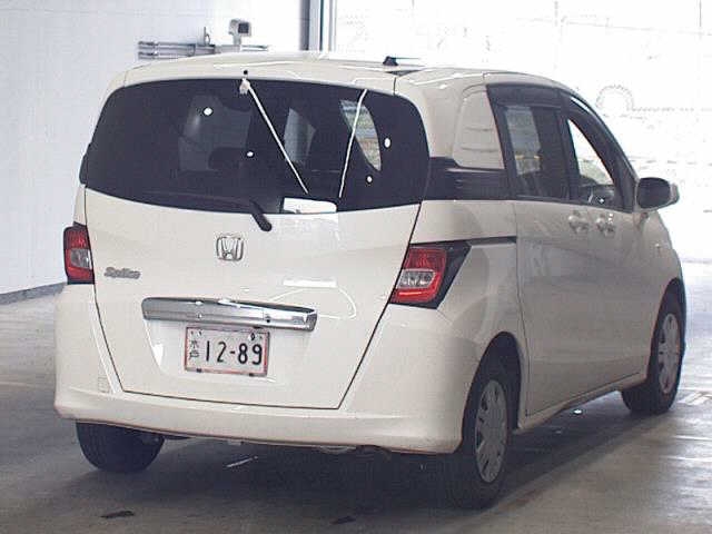 HONDA FREED SPIKE