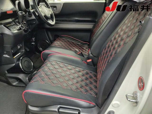 HONDA N-BOX SLASH