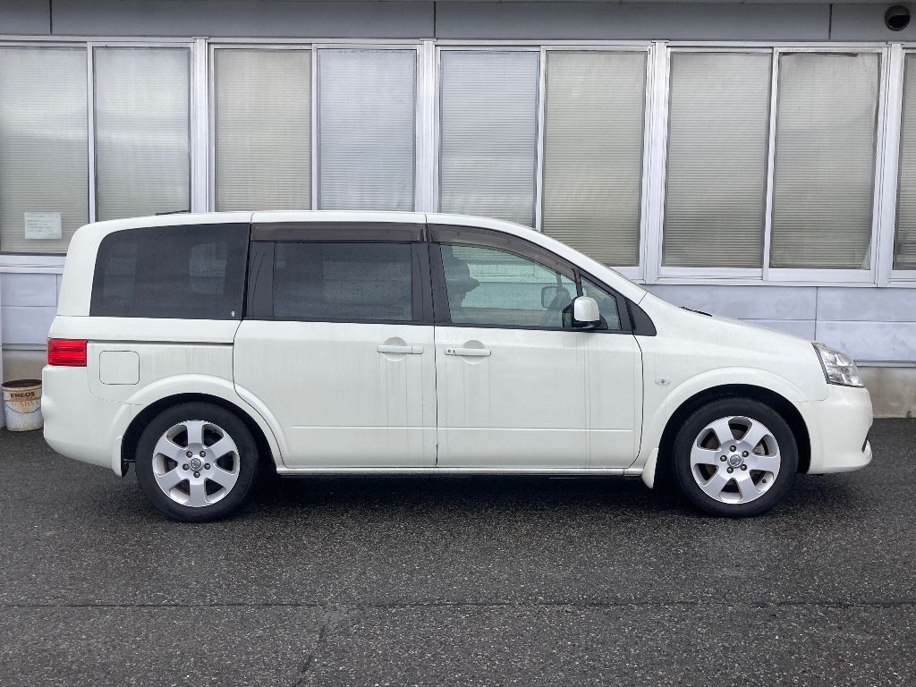 NISSAN LAFESTA