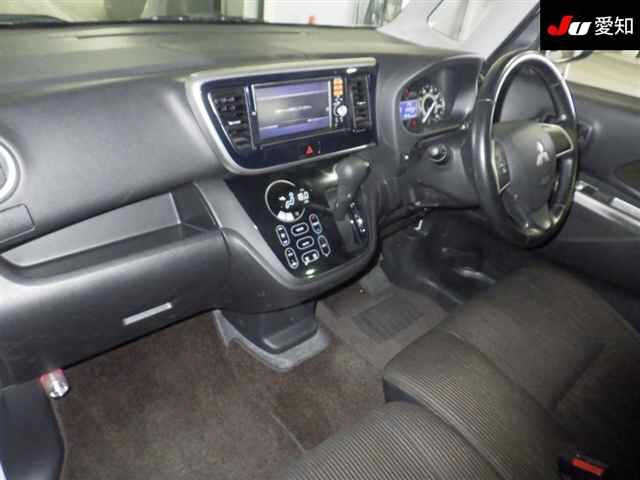 MITSUBISHI EK SPACE