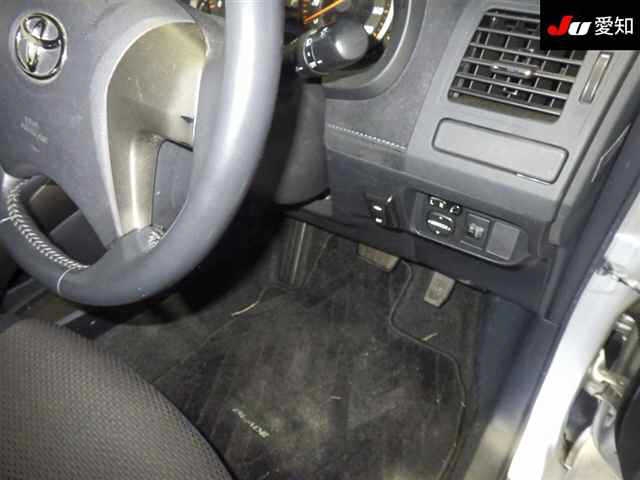 TOYOTA BLADE