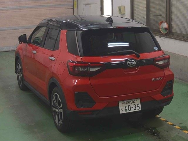 DAIHATSU ROCKY
