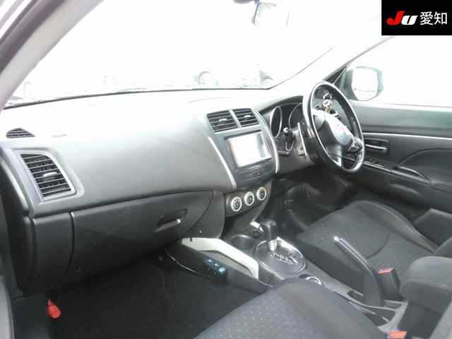 MITSUBISHI RVR