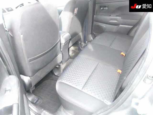 MITSUBISHI RVR