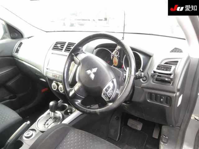 MITSUBISHI RVR