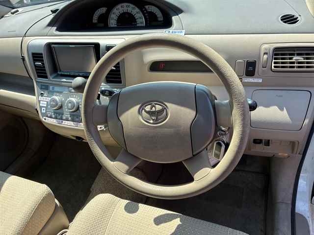 TOYOTA RAUM