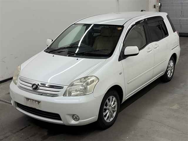 TOYOTA RAUM