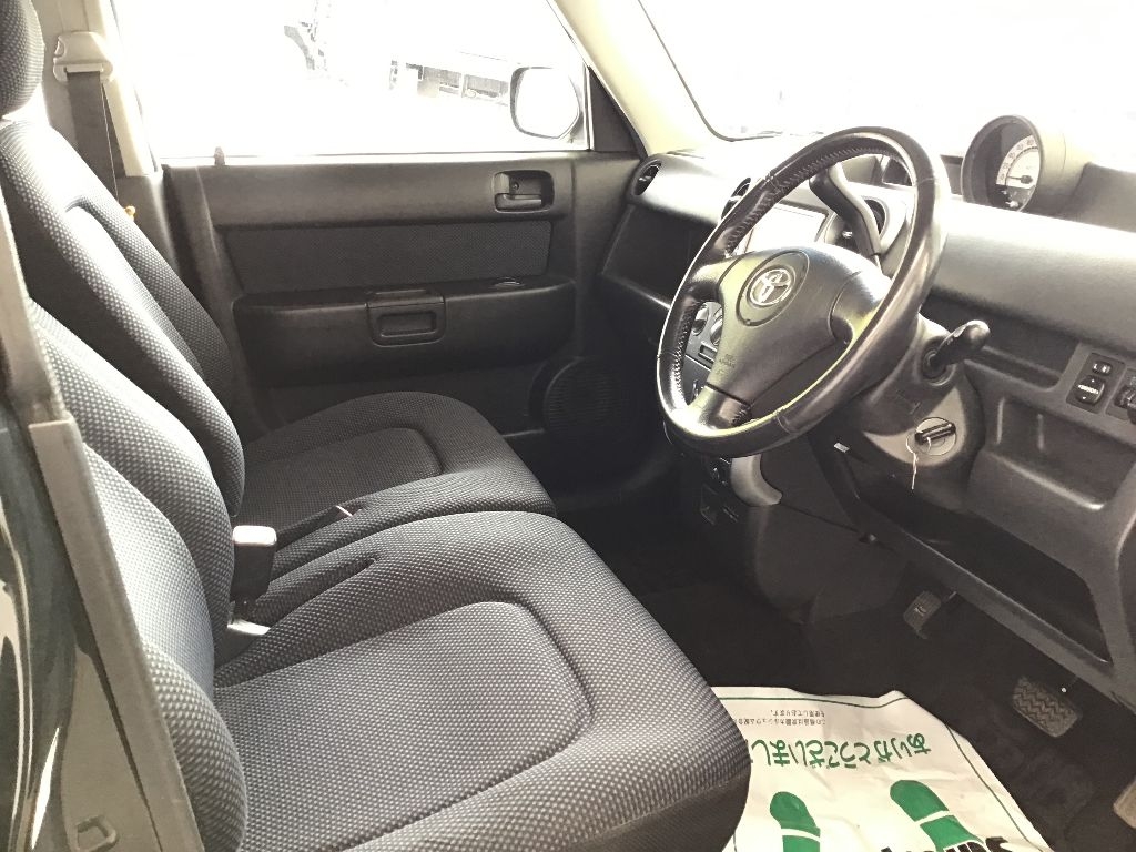 TOYOTA BB