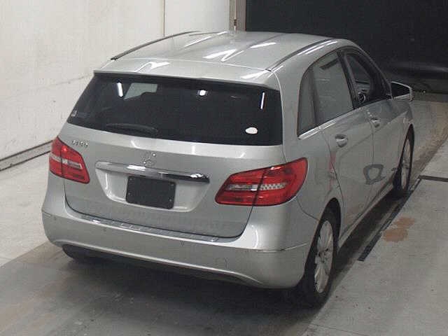 MERCEDES-BENZ B-CLASS
