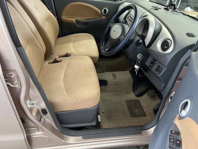 DAIHATSU MOVE LATTE