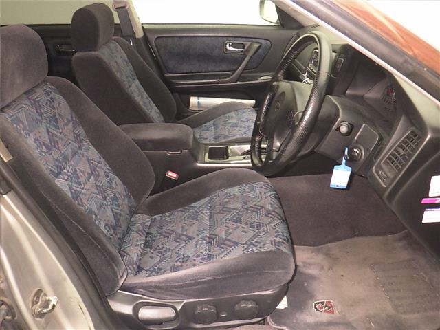 NISSAN STAGEA