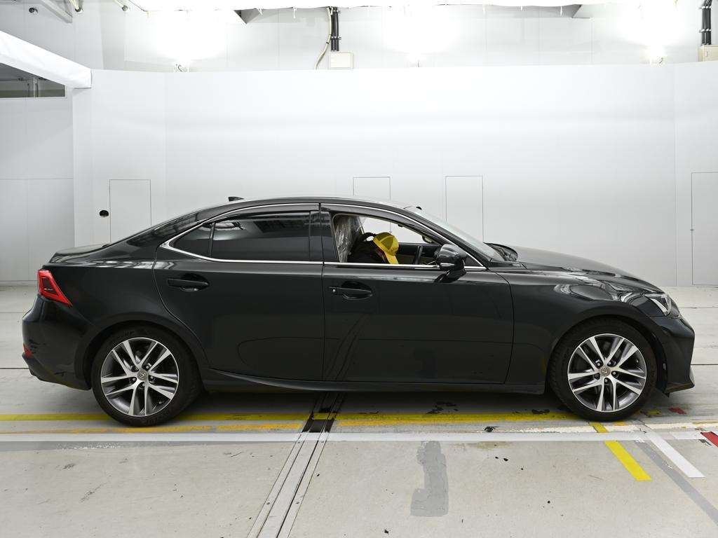 LEXUS IS300