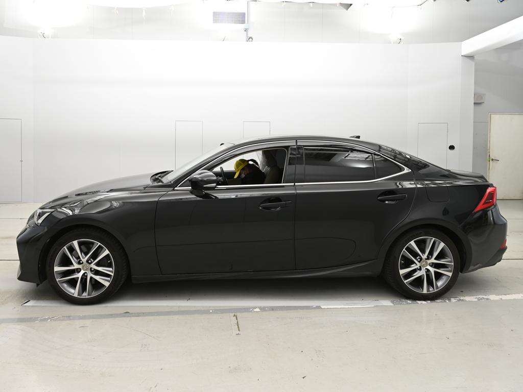 LEXUS IS300