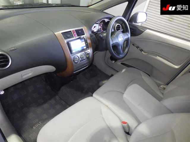 MITSUBISHI COLT
