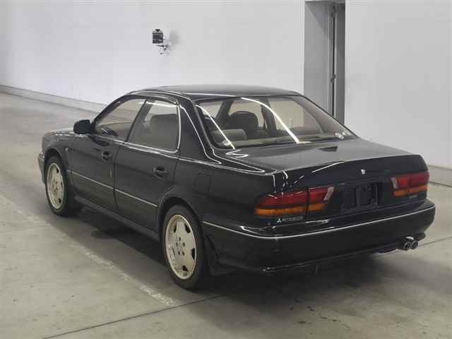 MITSUBISHI DIAMANTE