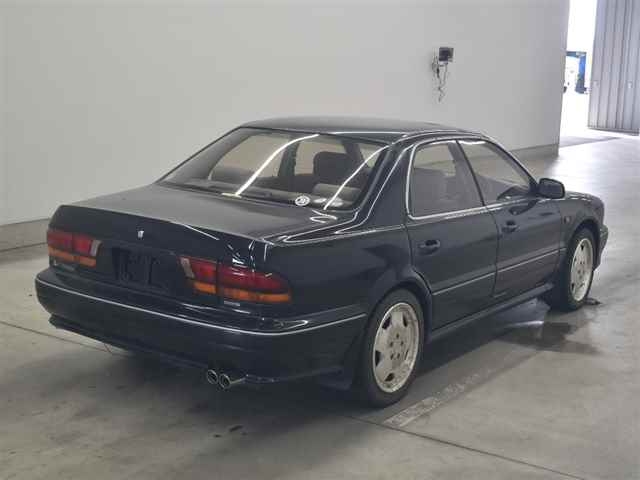 MITSUBISHI DIAMANTE