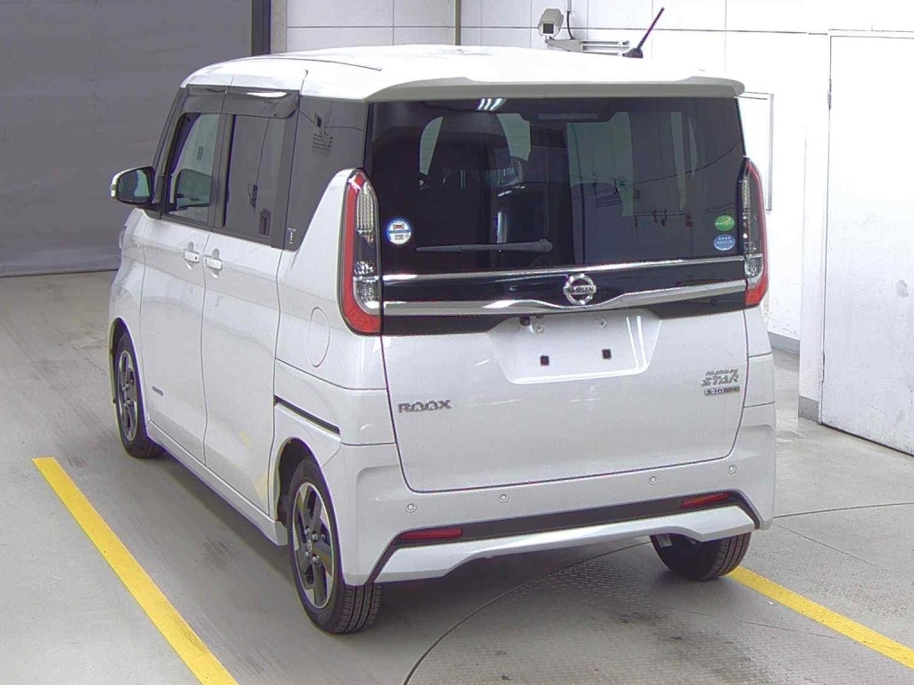 NISSAN ROOX