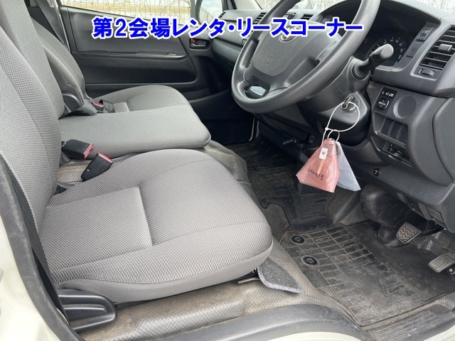 TOYOTA REGIUS ACE