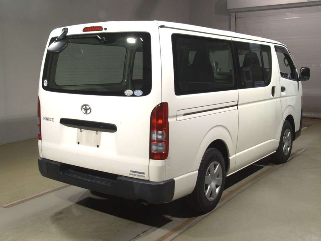 TOYOTA REGIUS ACE