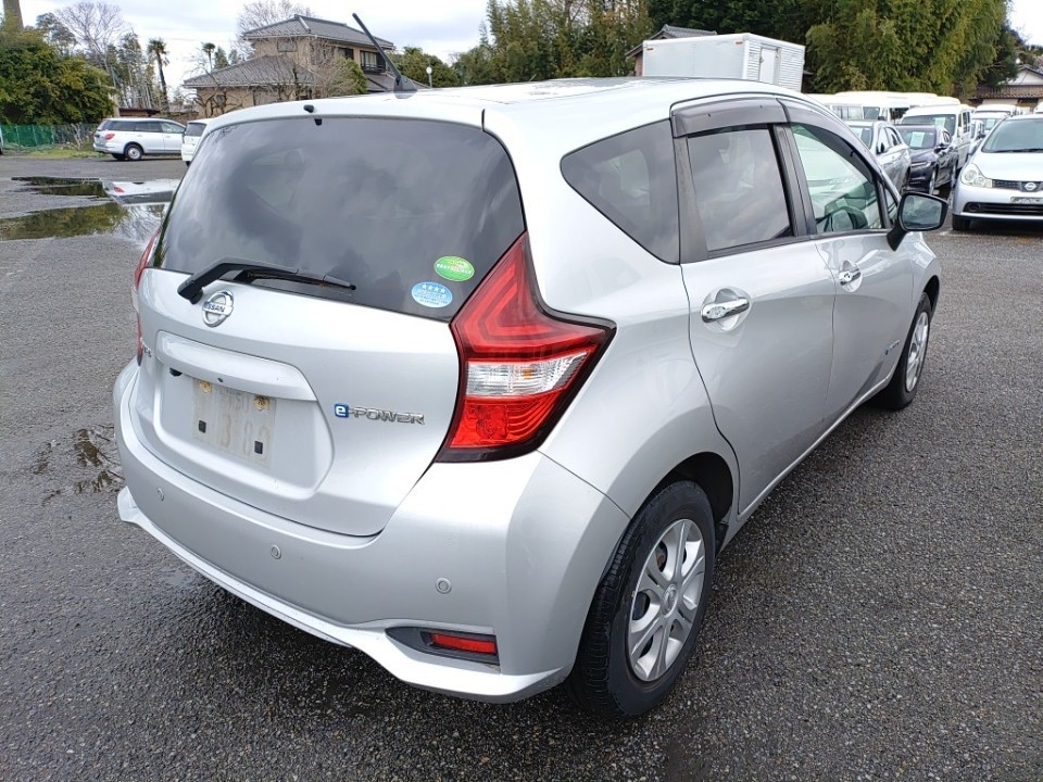 NISSAN NOTE