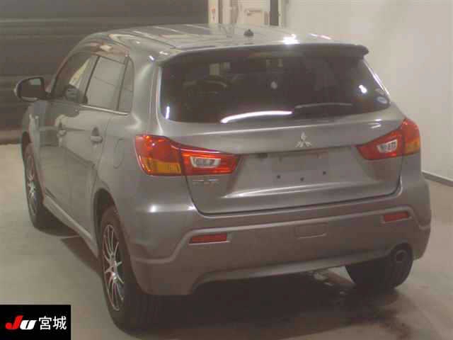 MITSUBISHI RVR