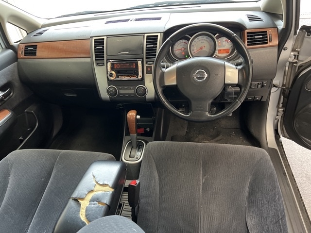 NISSAN TIIDA LATIO