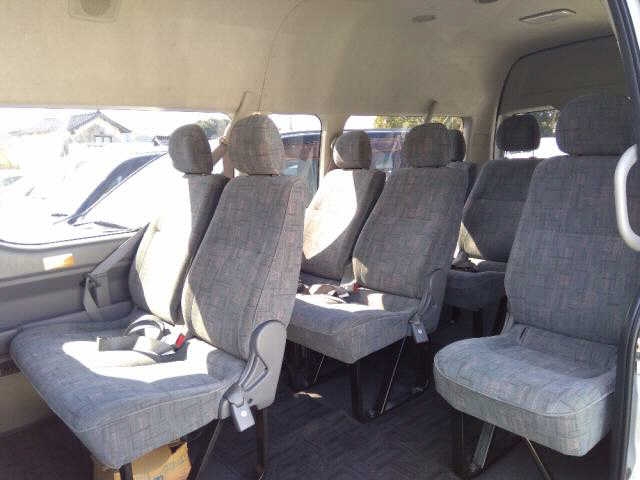 TOYOTA HIACE