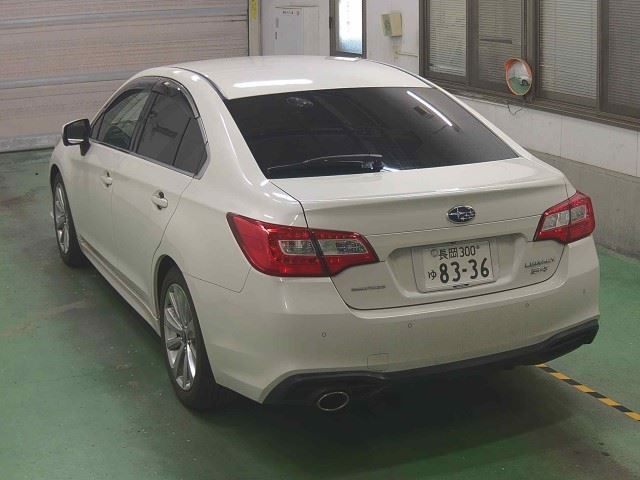 SUBARU LEGACY B4